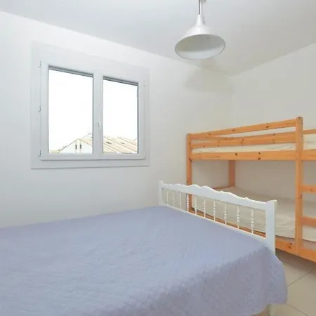 Climatise Pour 5 Personnes, Camargue Village, Quartier Du Boucanet Au Grau-du-roi.