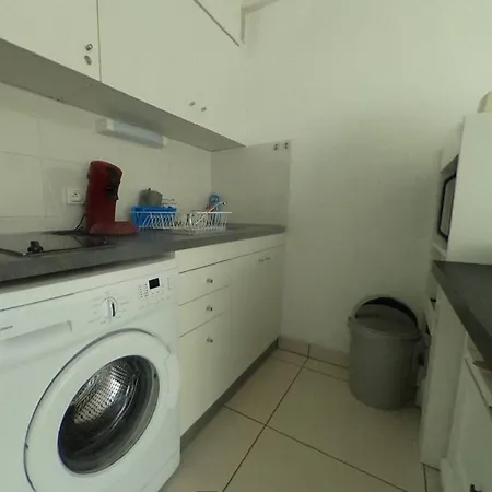 Climatise Pour 5 Personnes, Camargue Village, Quartier Du Boucanet Au Grau-du-roi.